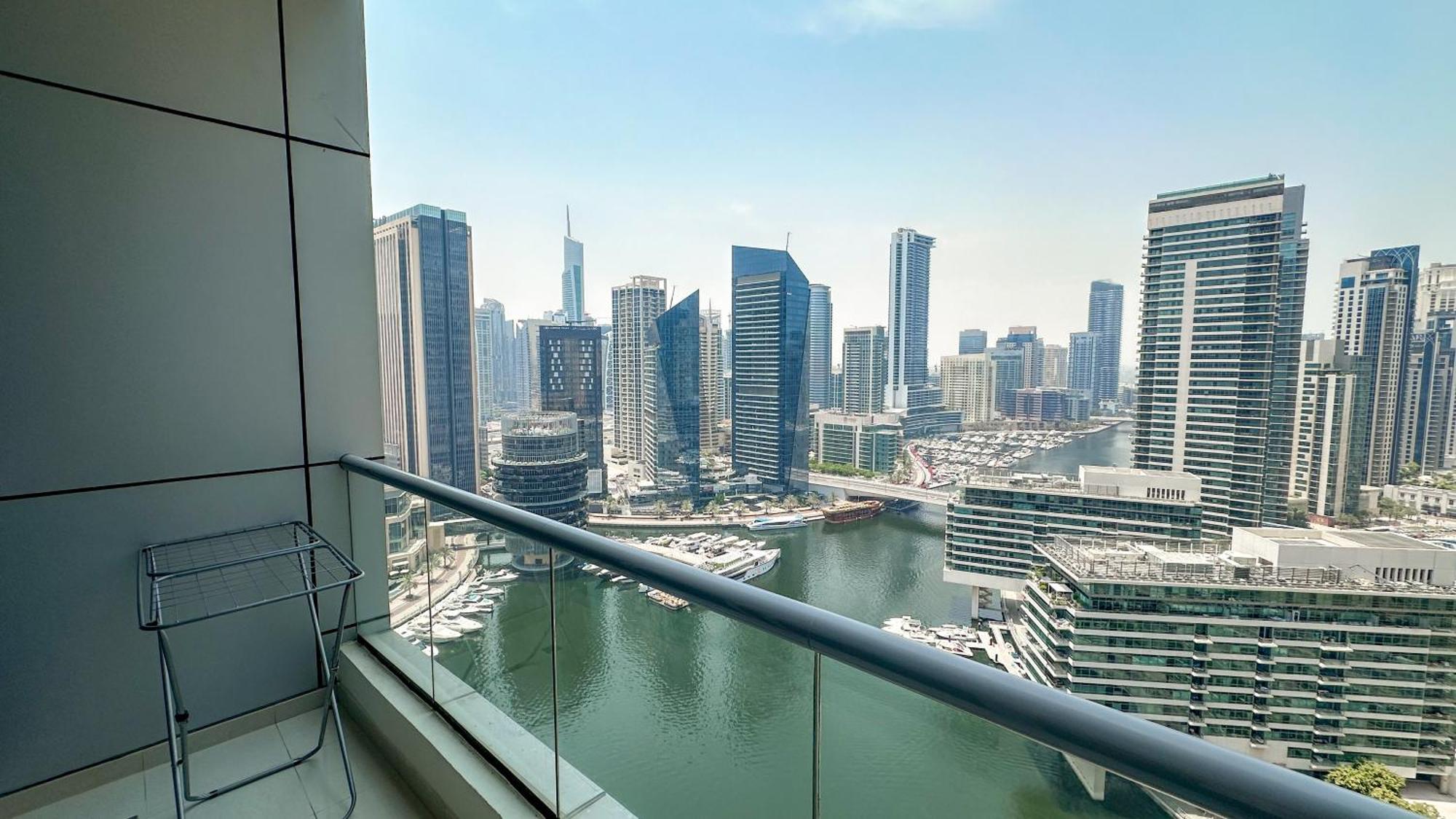 Wonderful 1br With Marina View Apartment *